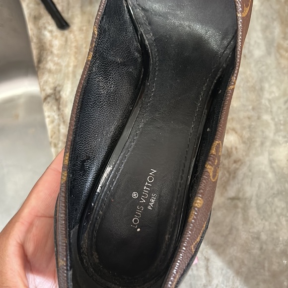 Used Luis vuitton pumps - Picture 8 of 12